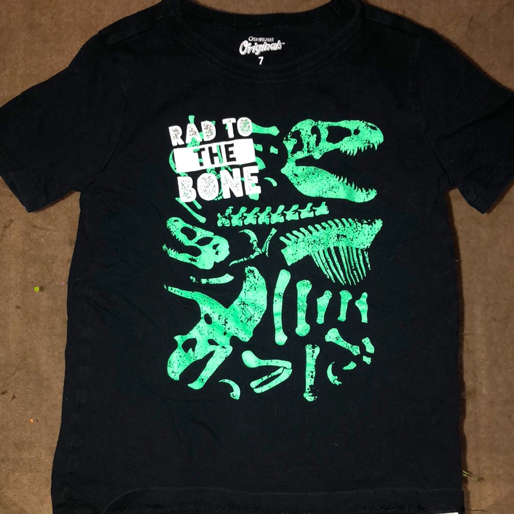 OshKosh Dinosaur Tee Size 6